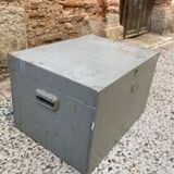 Wooden workshop chest with compartments