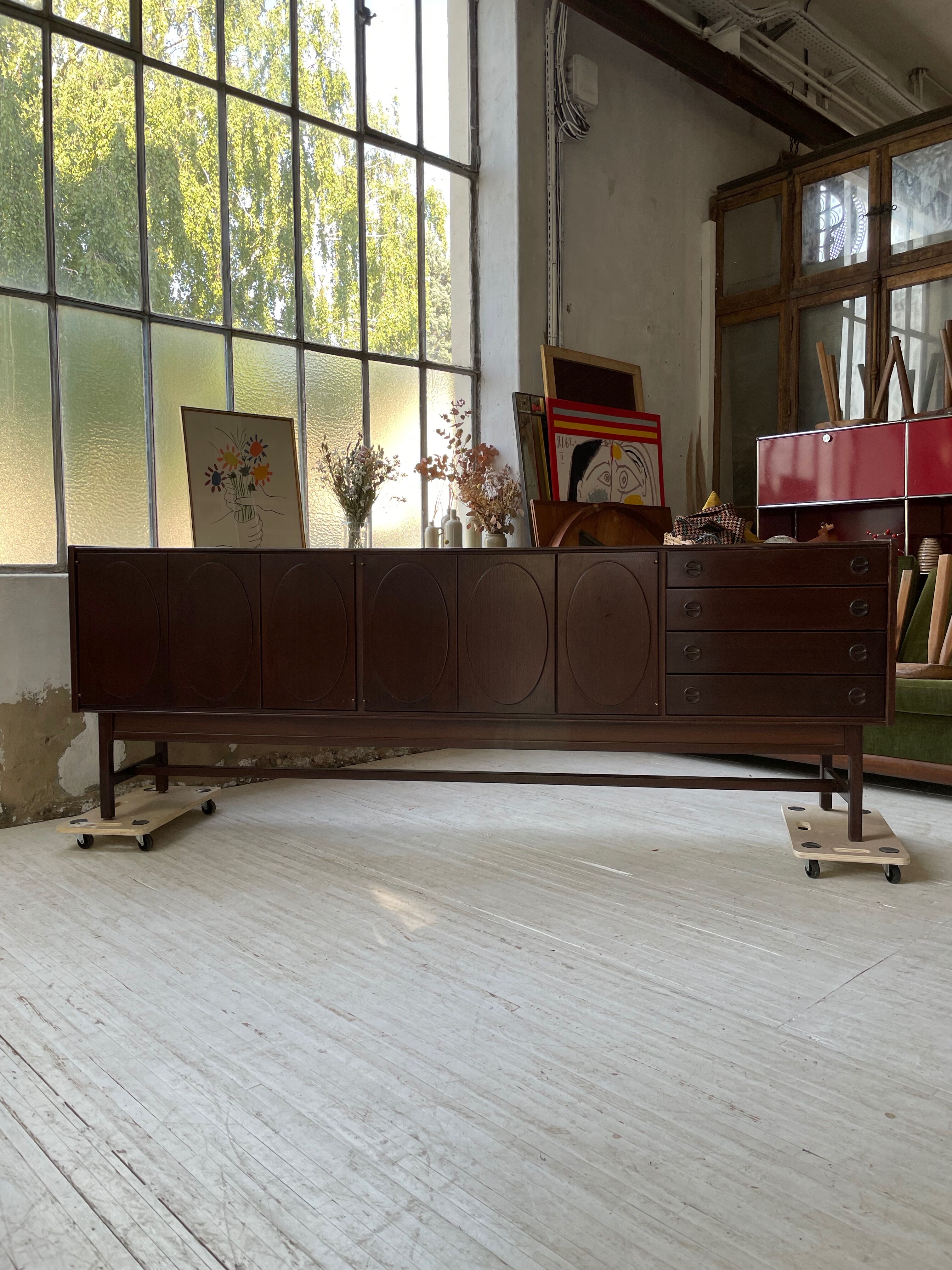 Walnut row Roche Bobois 240 cm