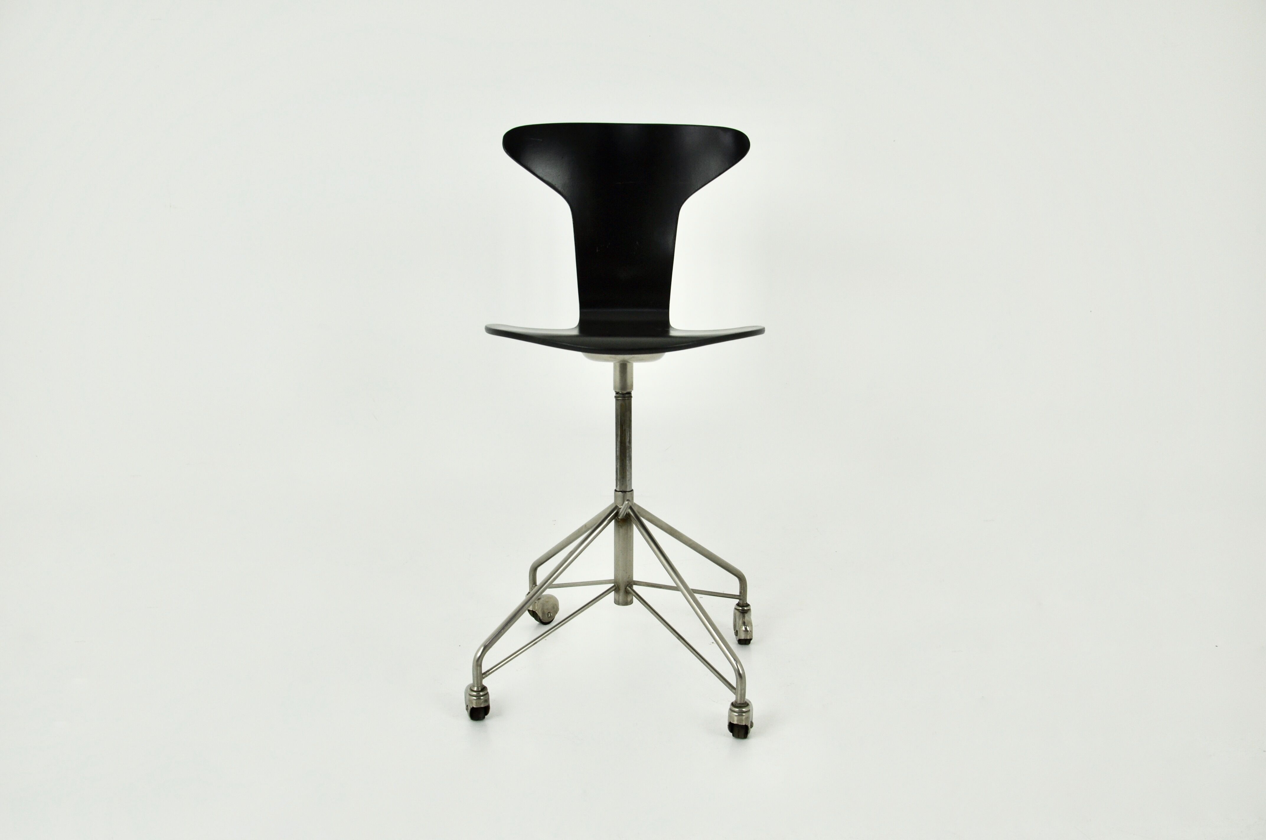 Chair model 3117 by Arne Jacobsen for Fritz Hansen, 1950s