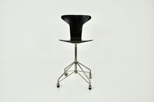 Chaise modèle 3117 par Arne Jacobsen pour Fritz Hansen,  1950s