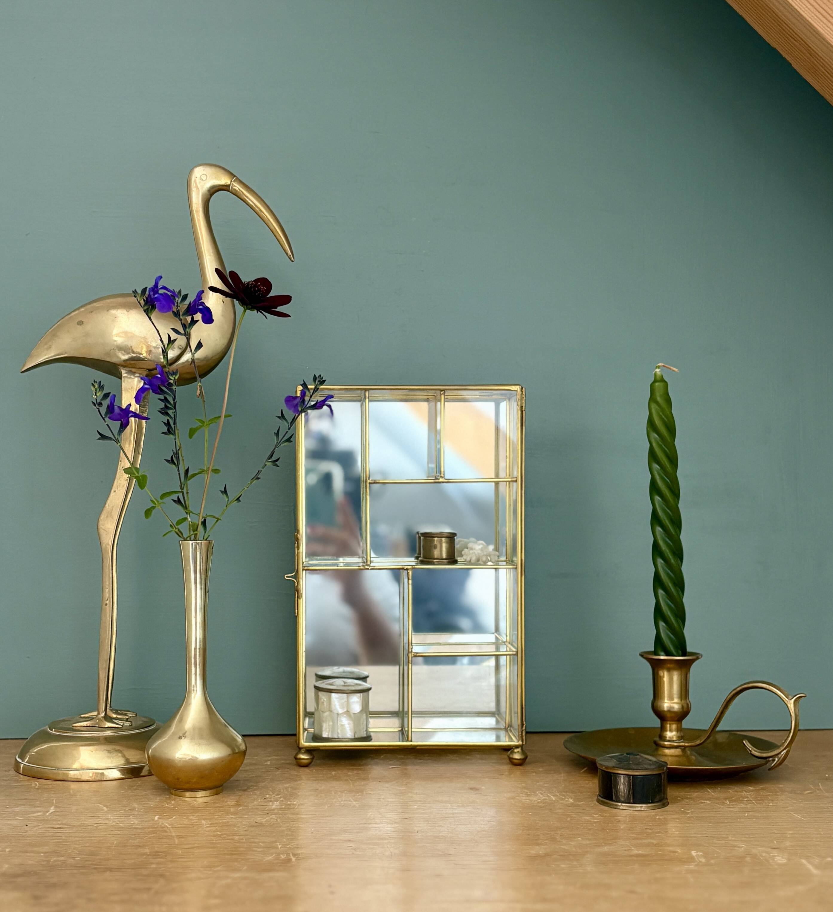 Vitrine vintage en verre et laiton
