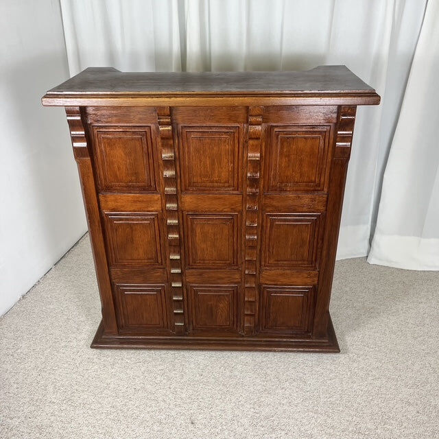 Antique oak counter/bar, 20th century