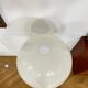 Lampe vintage blanche pied tulipe par Knud Christensen