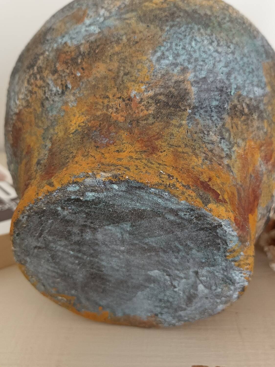 Gargoulette en céramique texturée vintage