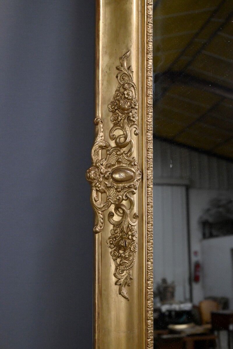 Important gilded wooden mirror, Restoration style – 19th century