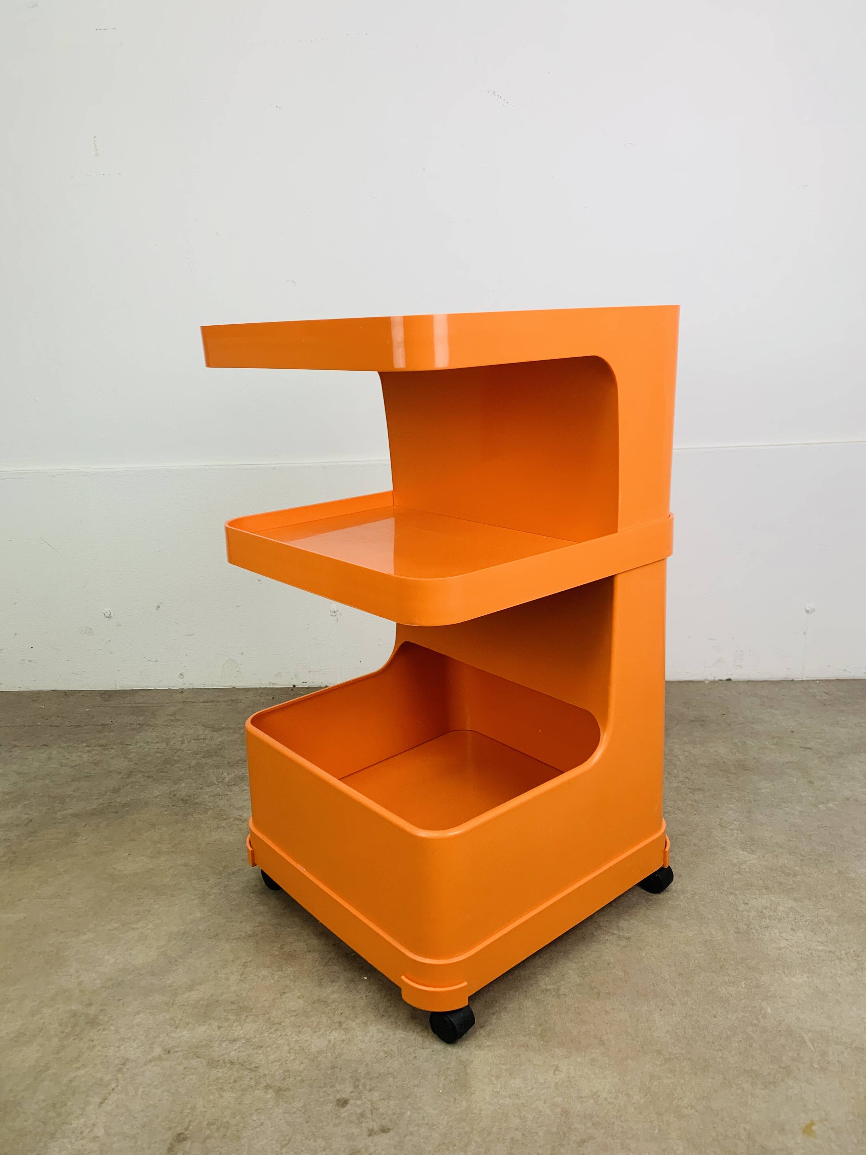 Flair dessert for Prisunic in orange plastic, seventies.