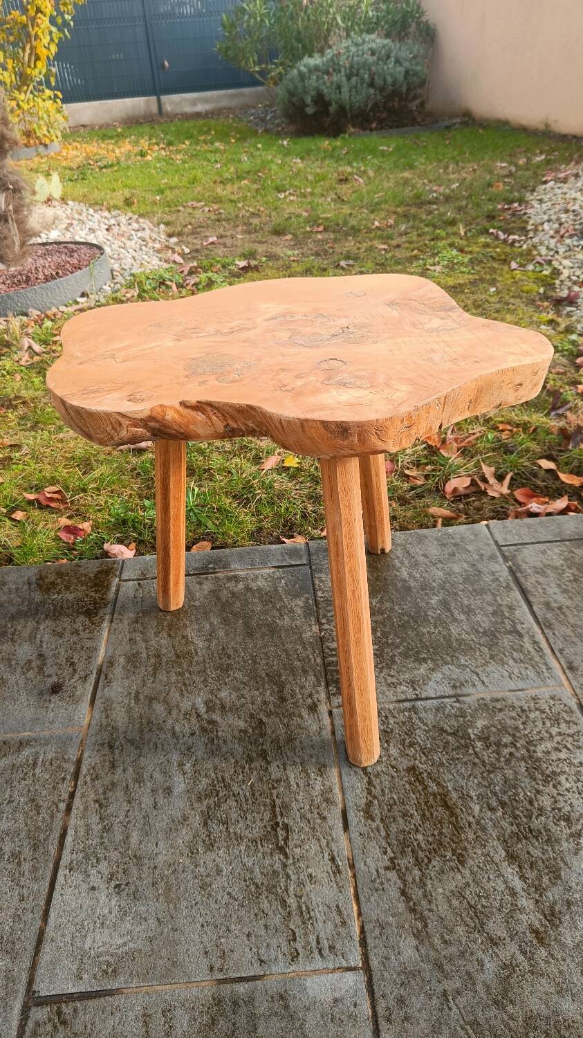 Table d'appoint bois brut style brutaliste organique