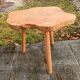 Table d'appoint bois brut style brutaliste organique