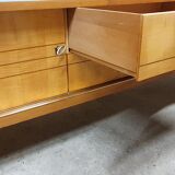 Lowborard row of the 60s"