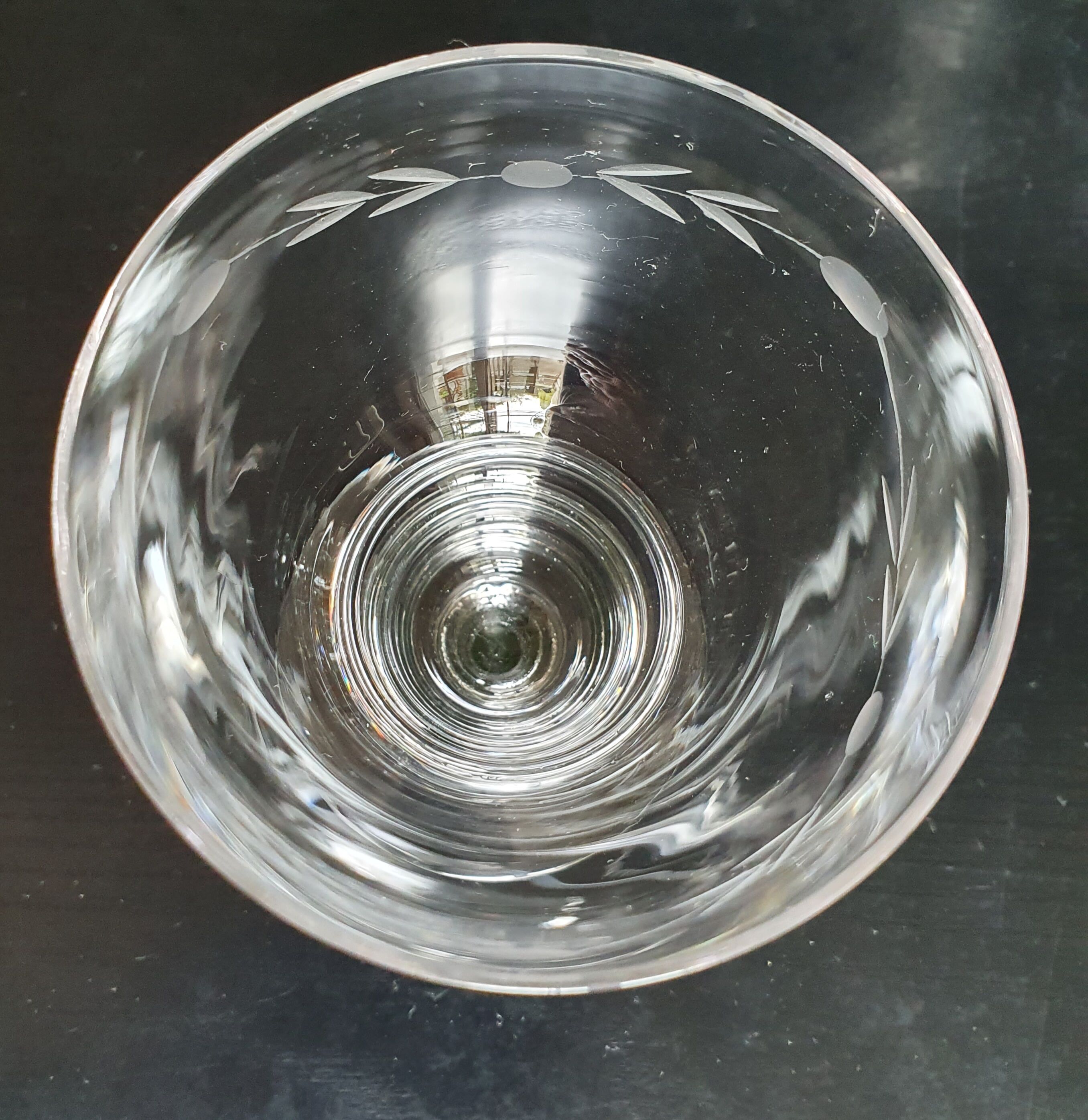 6 vintage wine glasses engraved pyramid shape