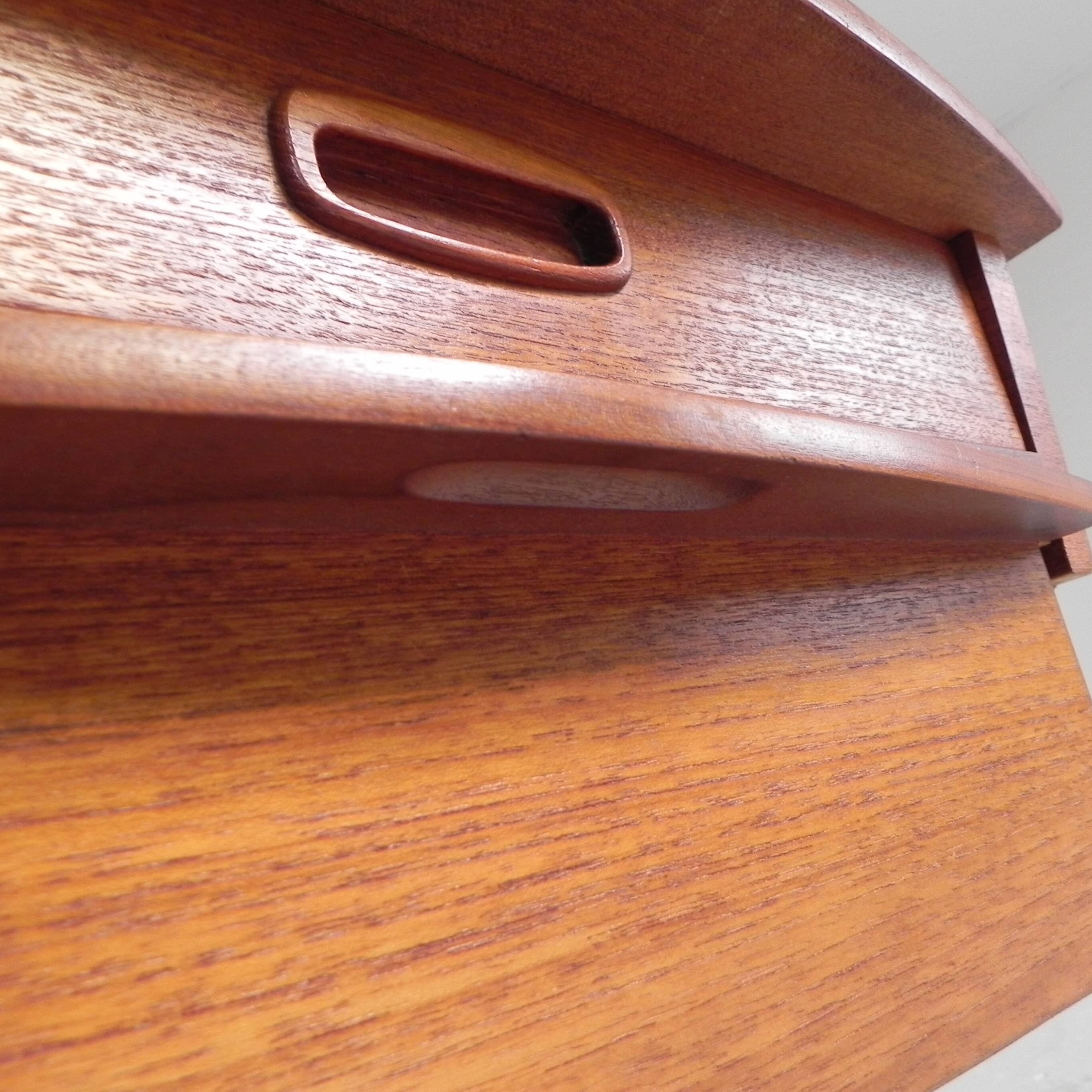 Small chest of drawers, sewing table with 2 drawers O.M.F. 1960s