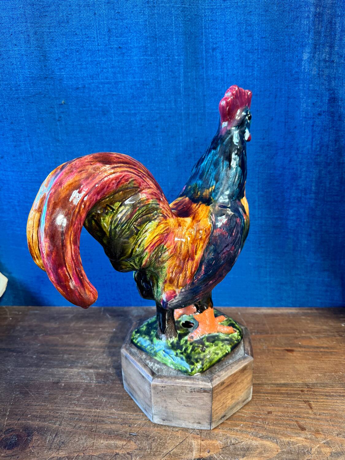 Ceramic sculpture of a rooster from Bavent, glazed terracotta, 1960.