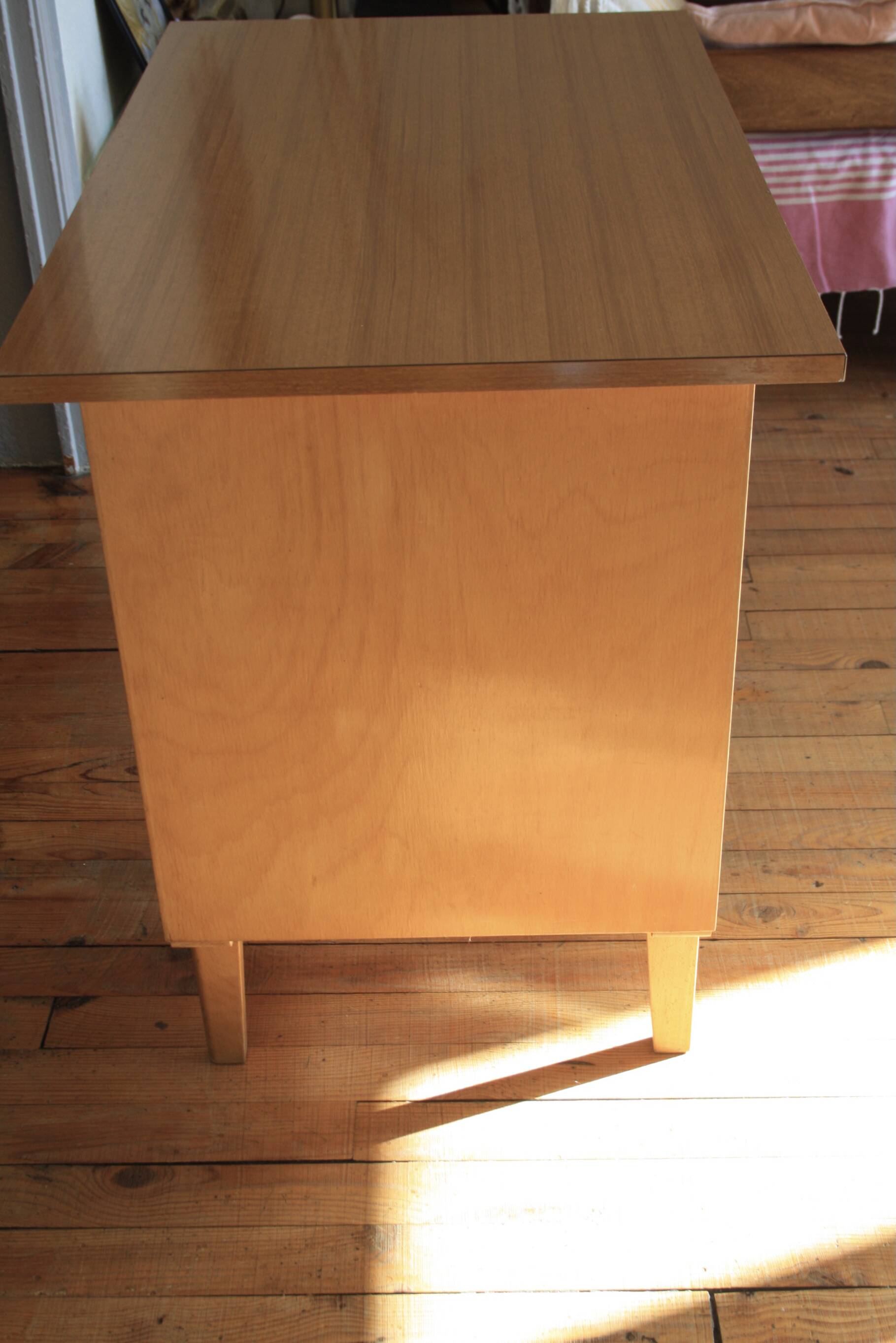 Bureau en bois pieds compas