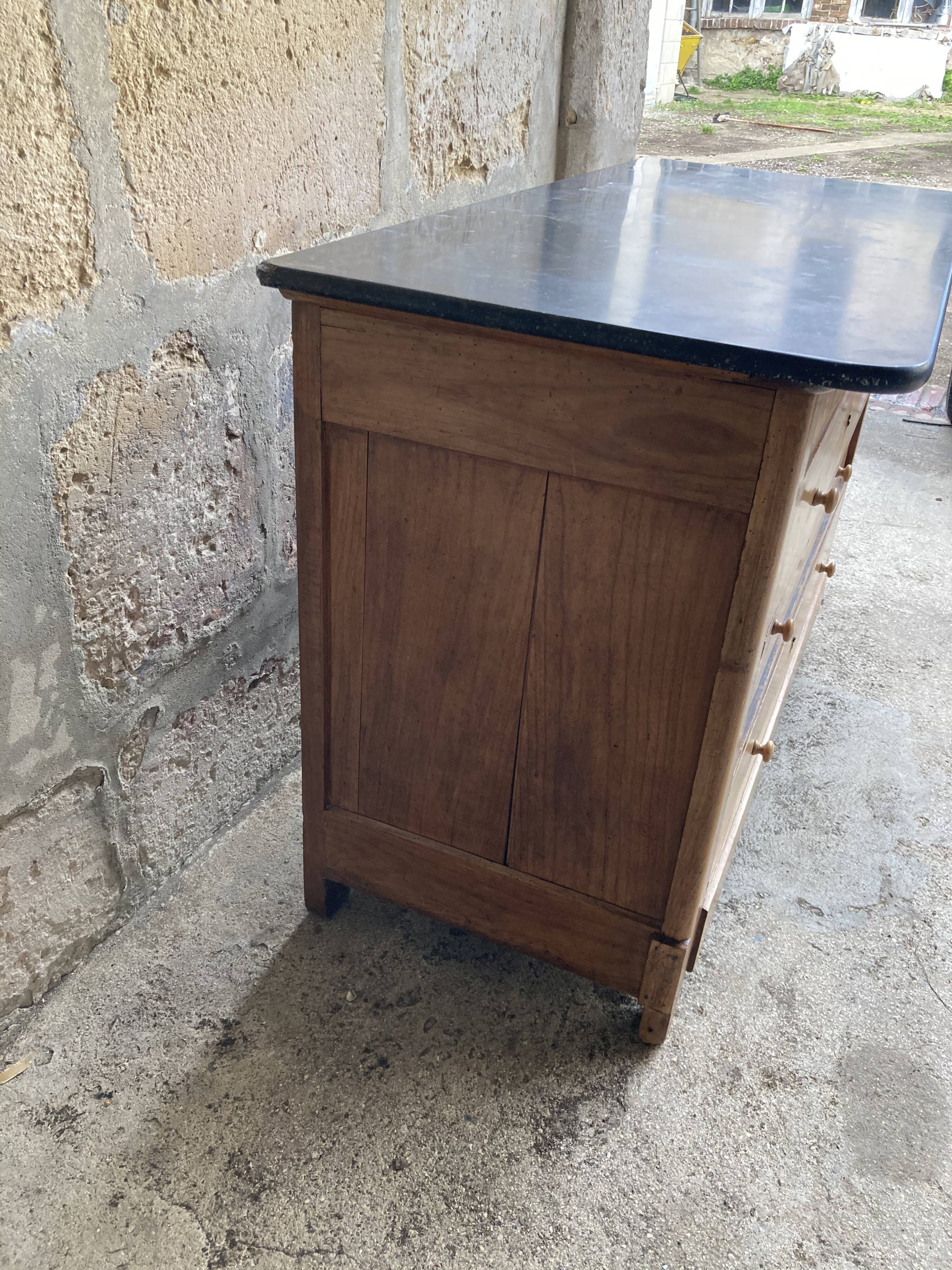 Louis Philippe dresser