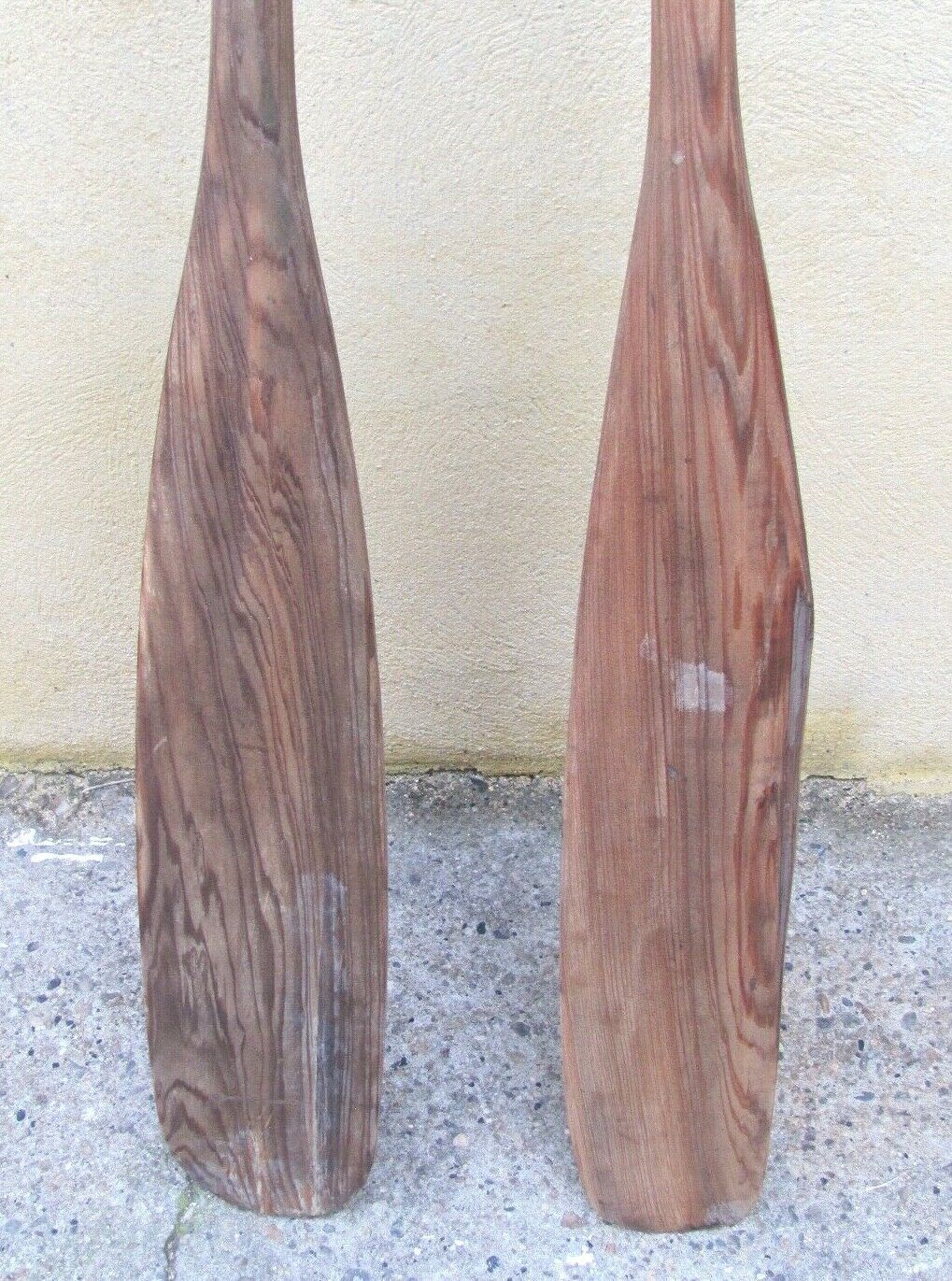 Paire de pagaies ou rames anciennes en bois | Selency