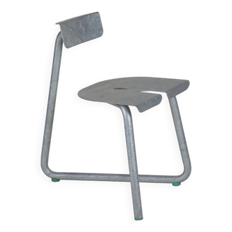 SPC chaise d'extérieur en acier galvanisé de l'Atelier Thomas Serruys