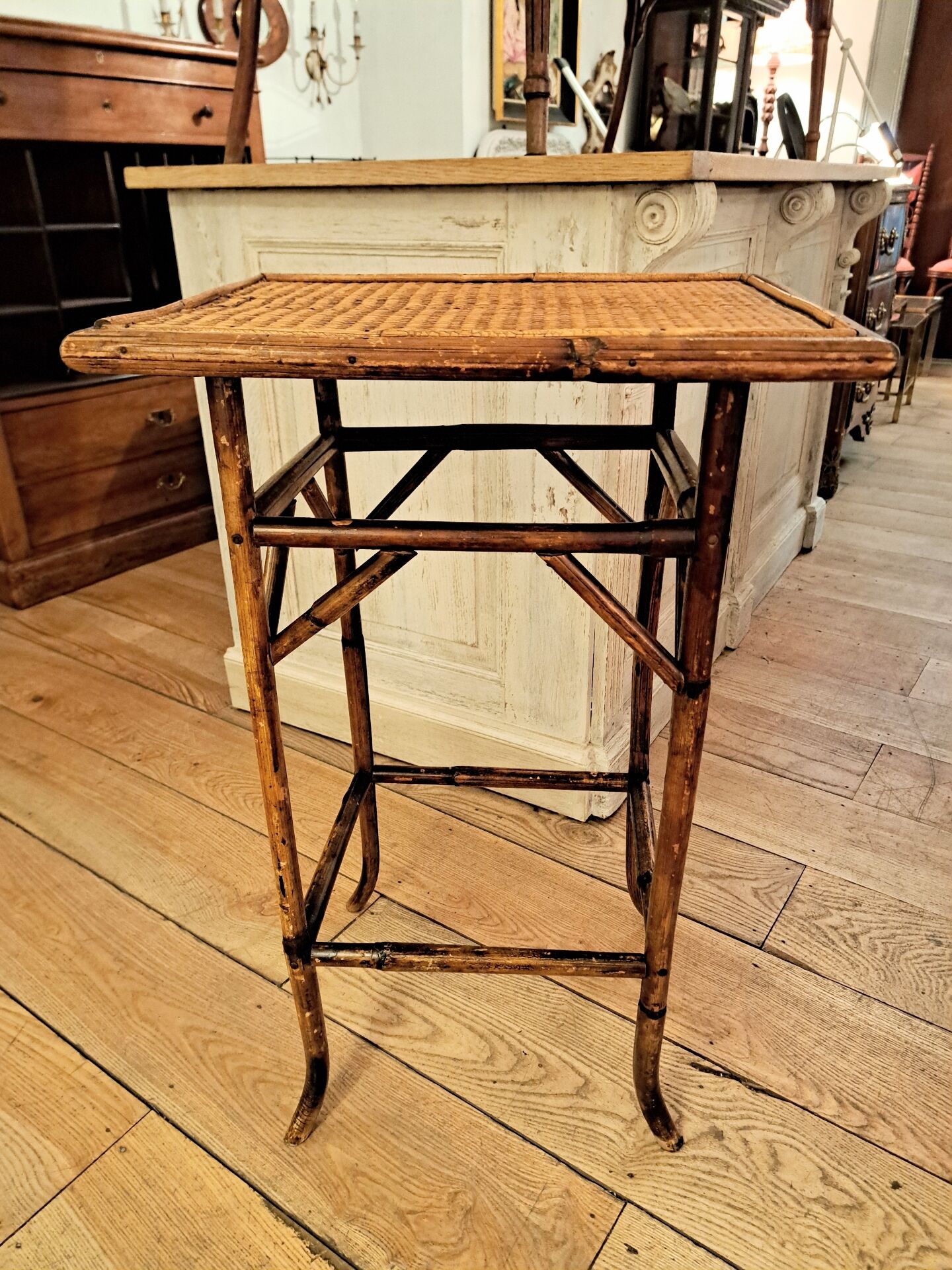 Table d'appoint fin XIXème en bambou et paille