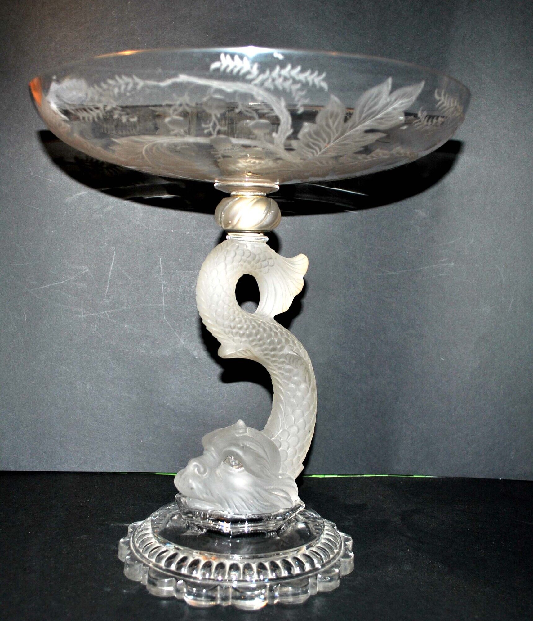 Standing cup dauphin crystal of baccarat 1897