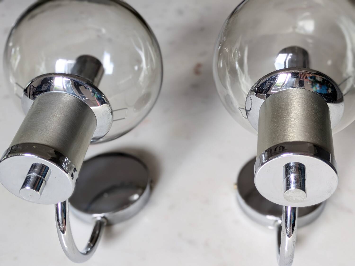 Duo See Delmas 70' wall lights