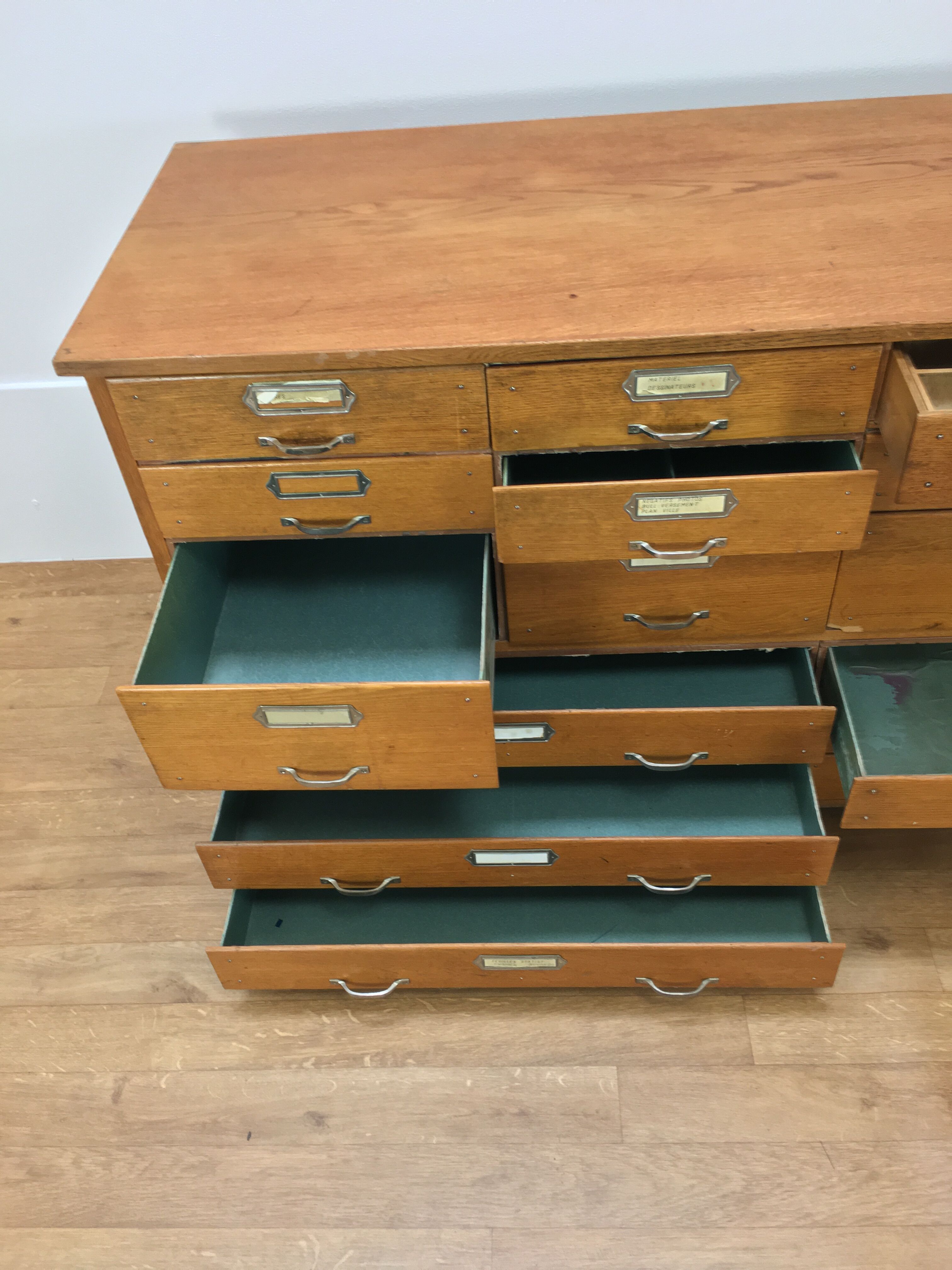 Craft furniture, drawer counter, oak