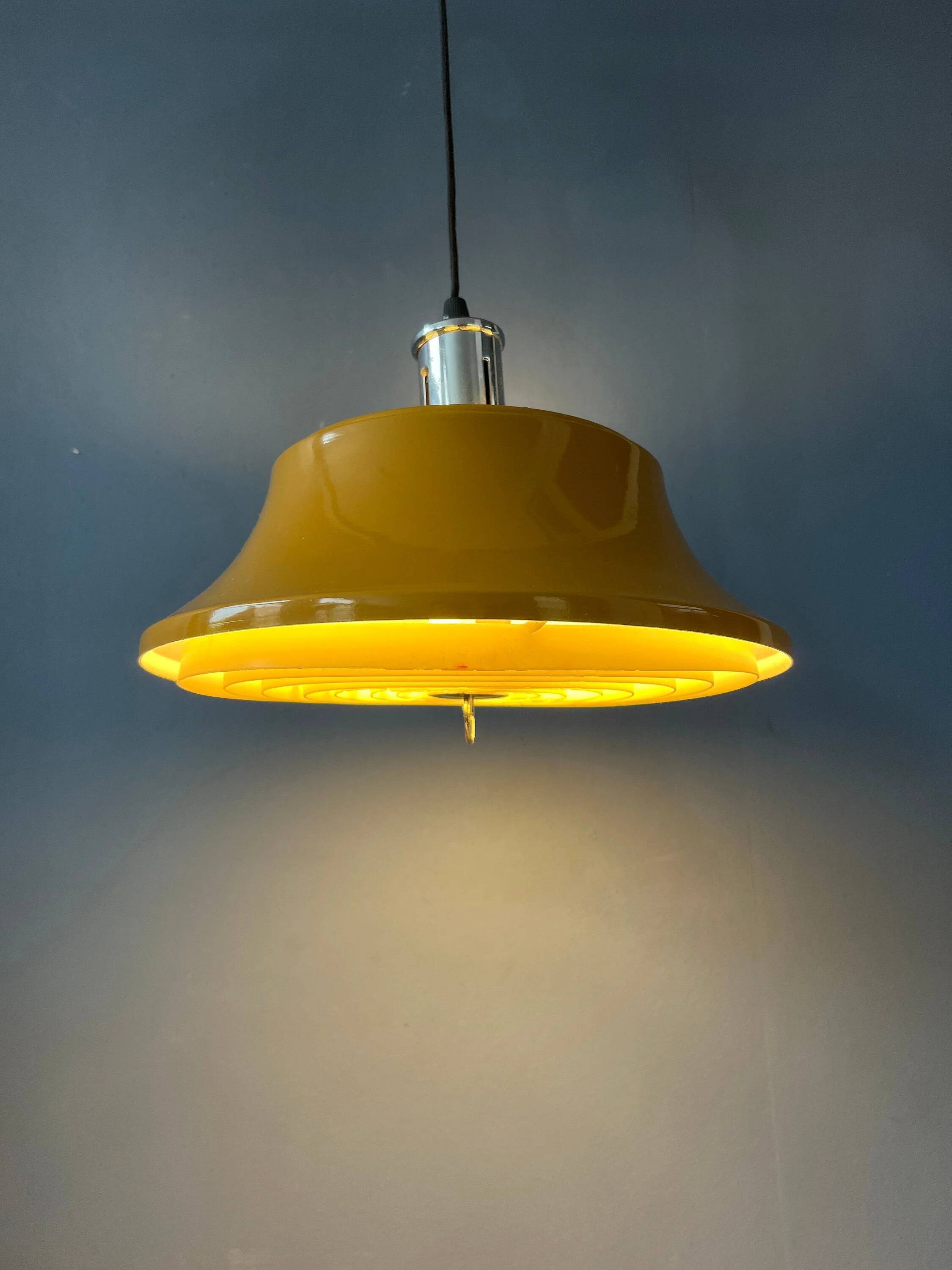 Yellow metal suspension Mid-Century