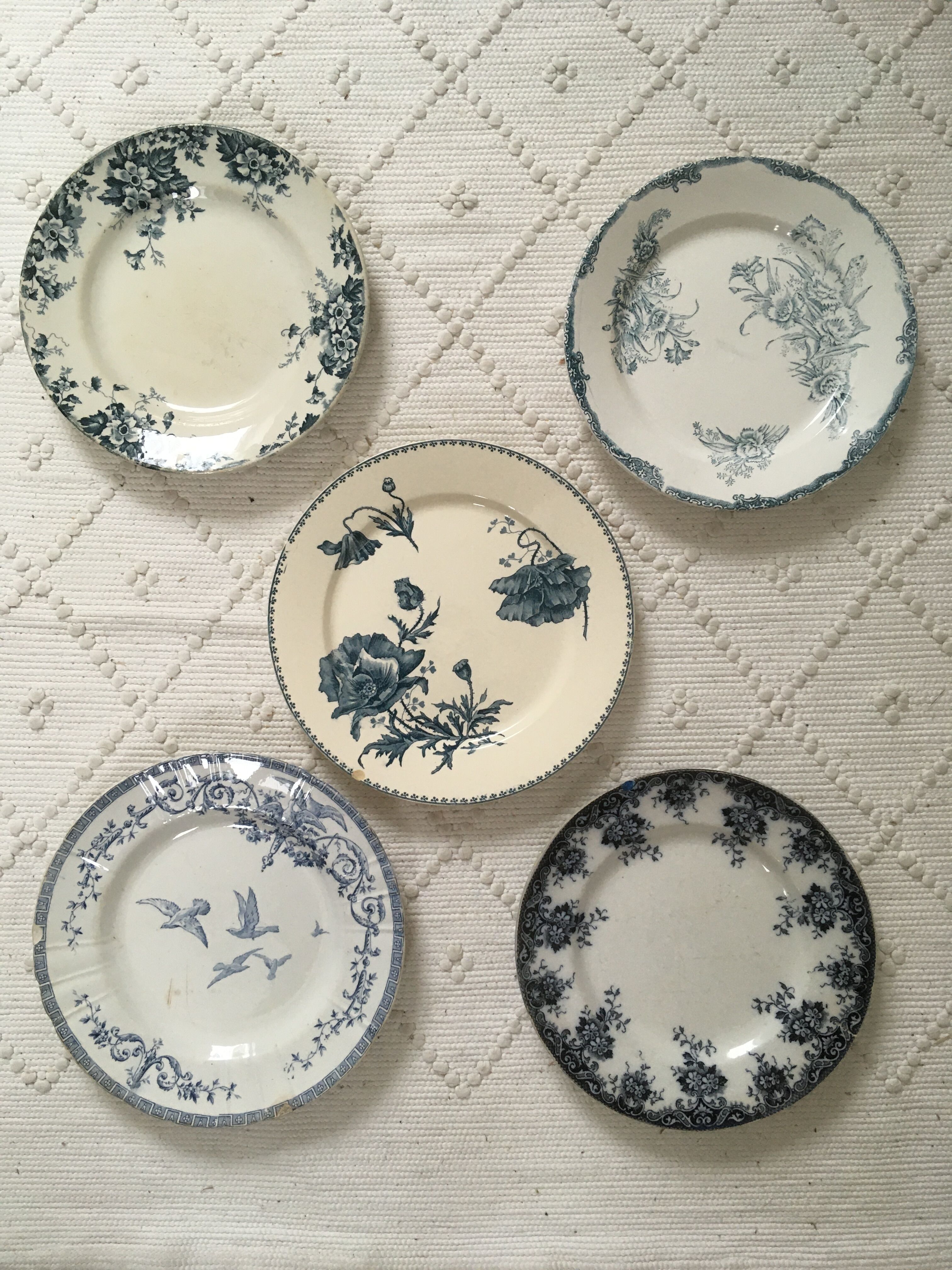 Lot 5 mismatched iron earth flat plates