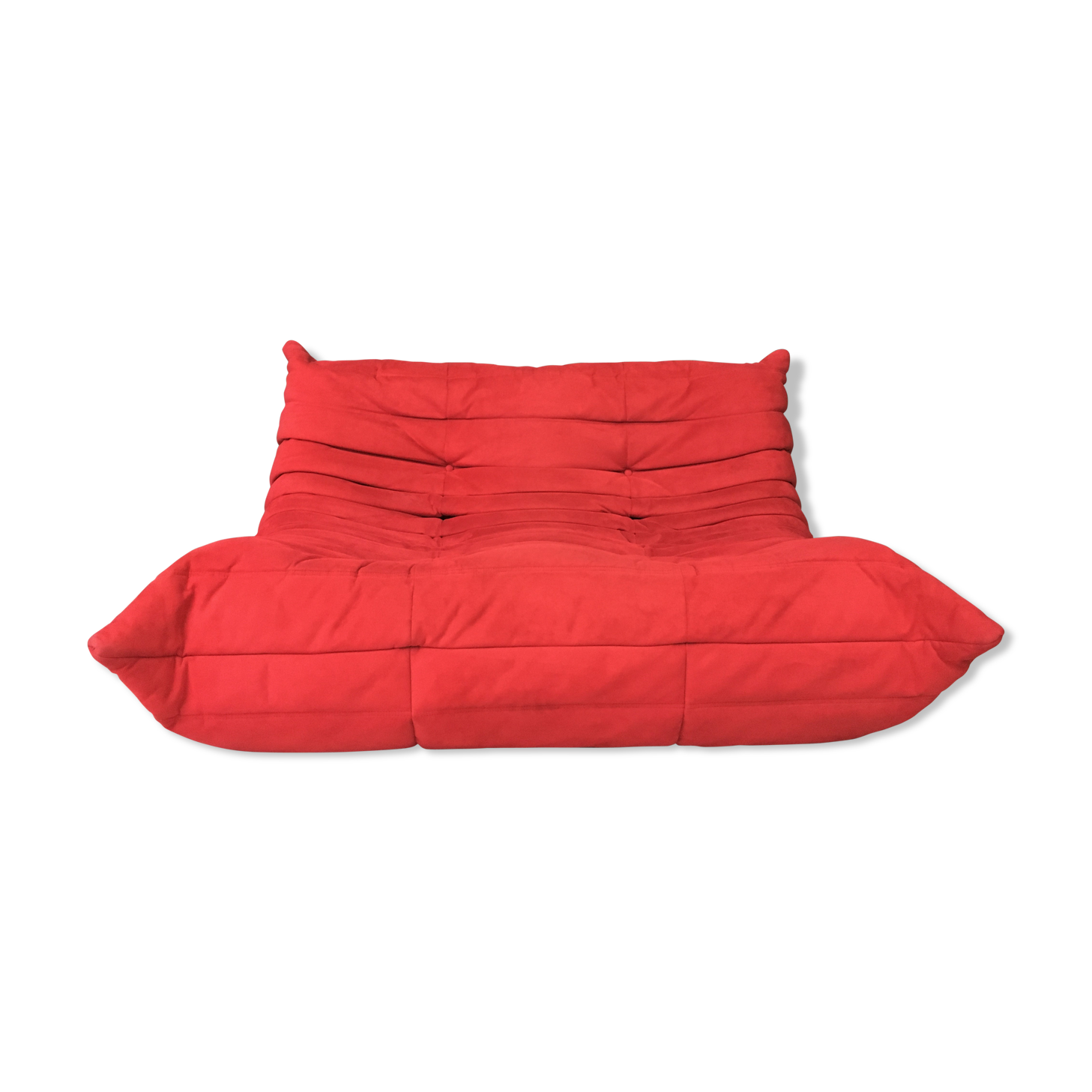 Togo rouge par Michel Ducaroy pour Ligne Roset