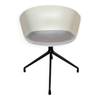 Chaise hay about a chair 20
