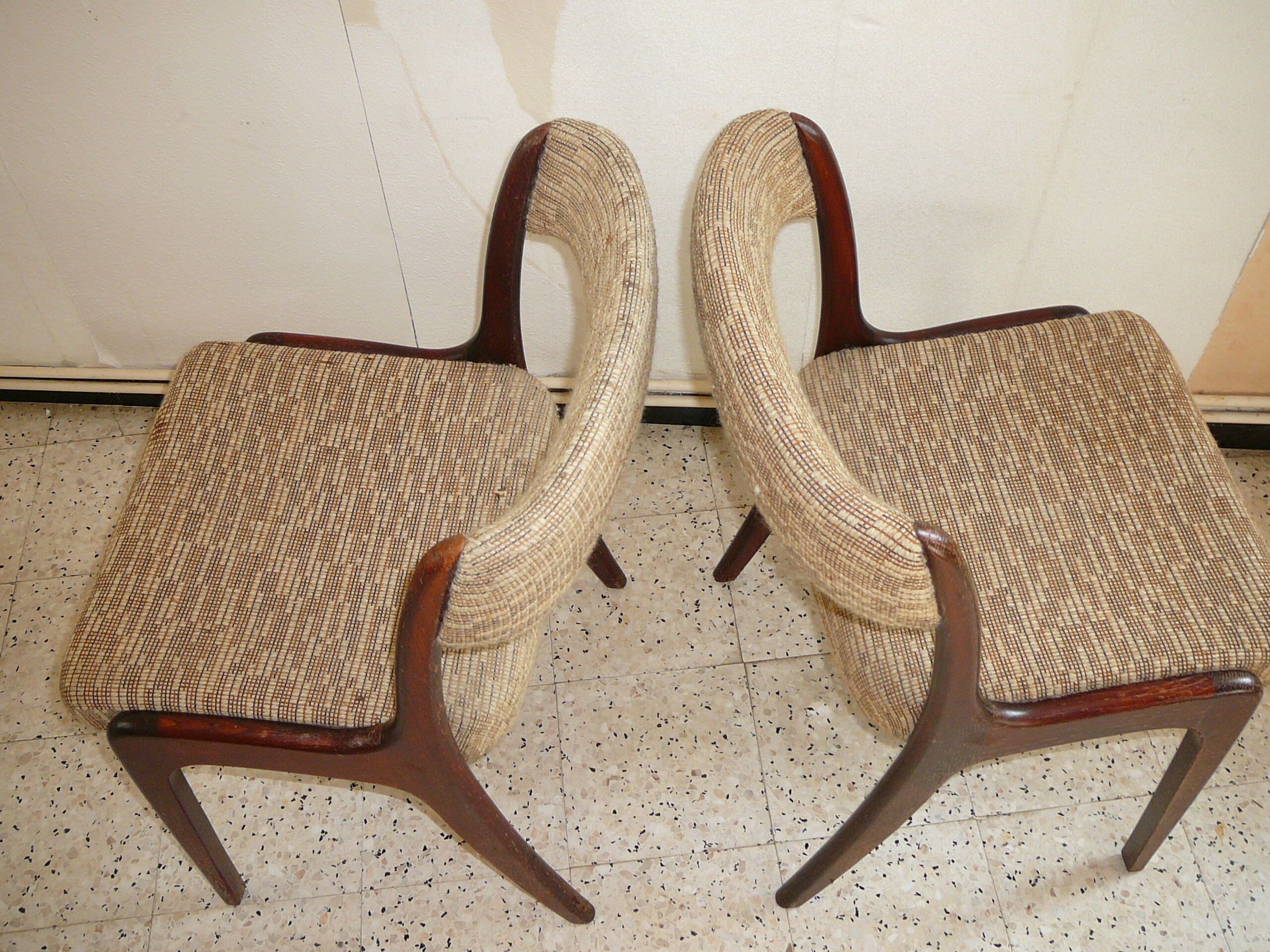 2 Baumann gondola model chairs