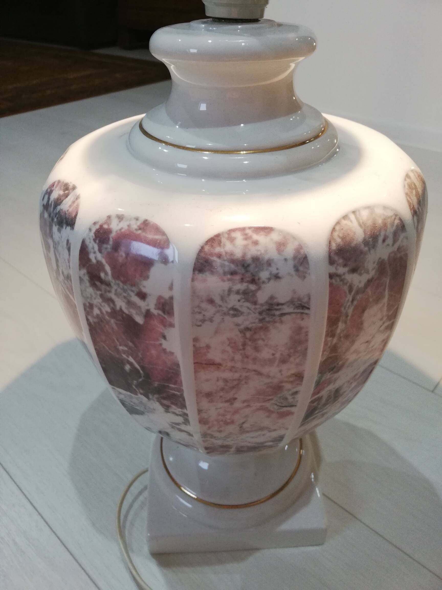 Table lamp in Italian ceramic from the mid-20th century.