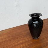 Postmodern black art glass vase by Hans Jürgen Richartz for the Richartz art collection, 1980s.