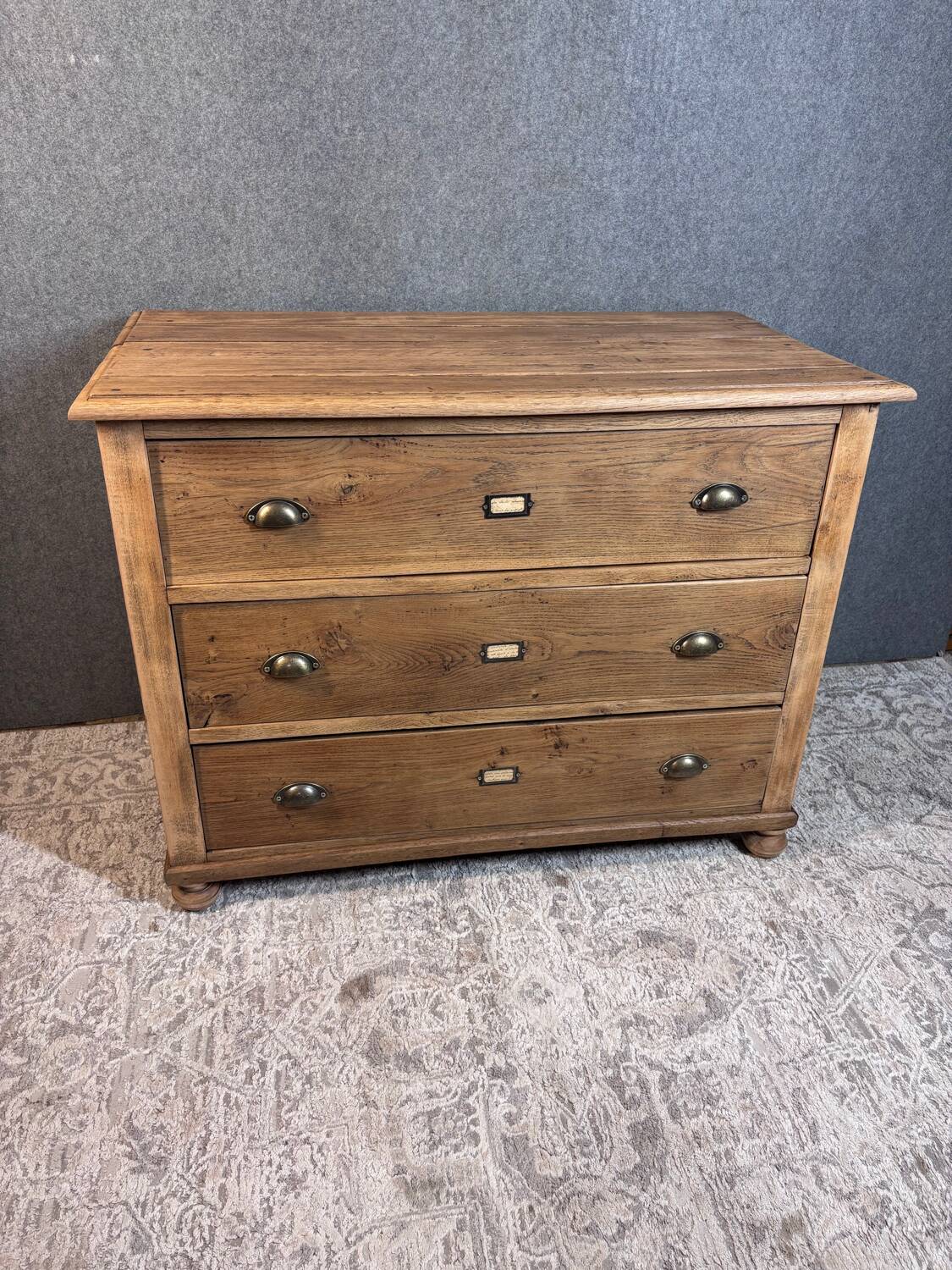 Chest of drawers