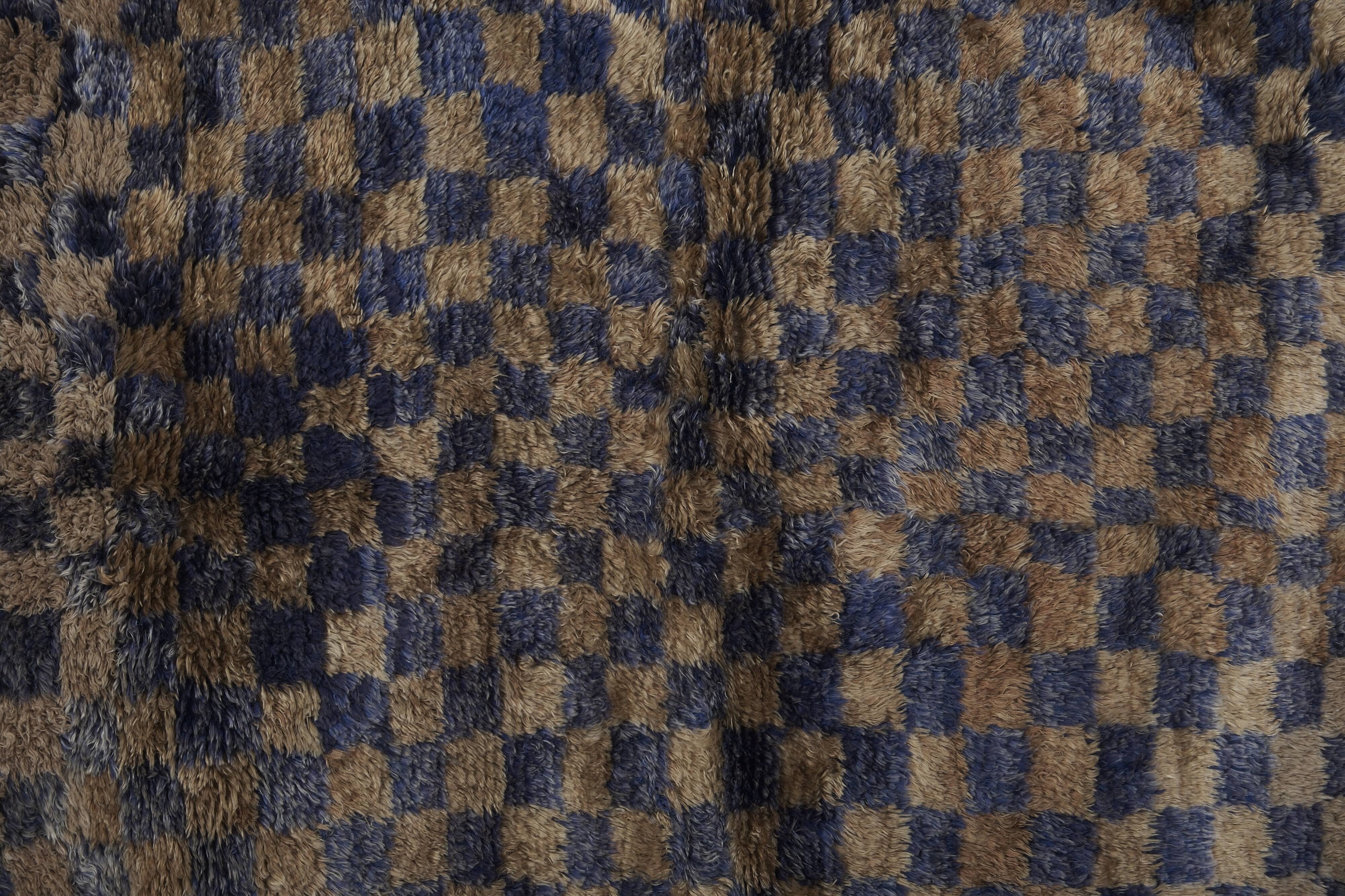 Vintage Turkish Oushak Rug Handwoven 136x179 cm