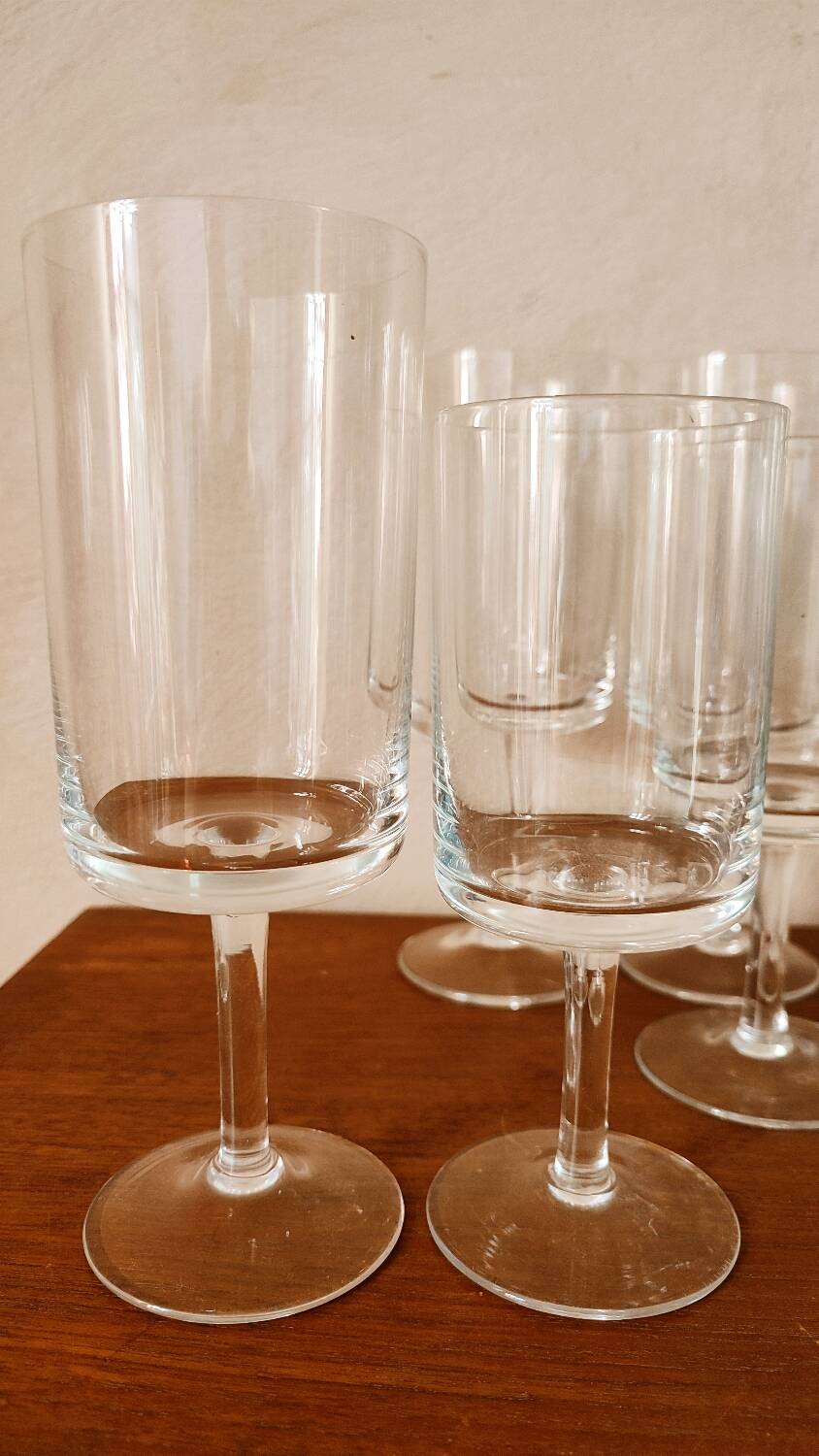 10 old cylindrical crystal glasses