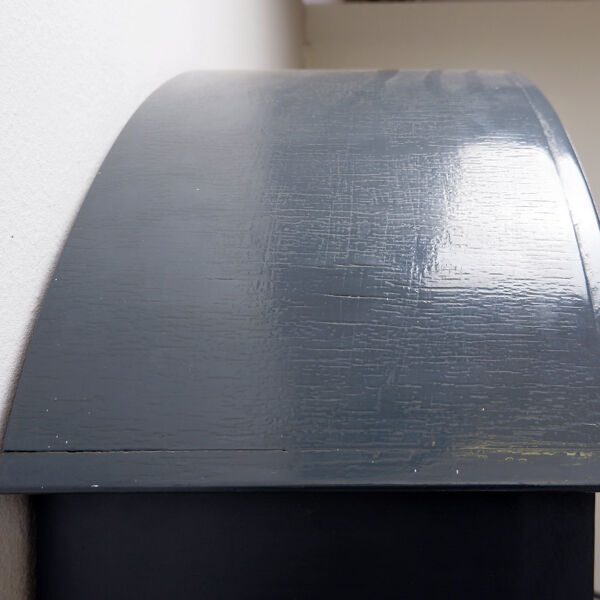 Buffet vaisselier double corps bois laqué gris - une paire disponible (A)