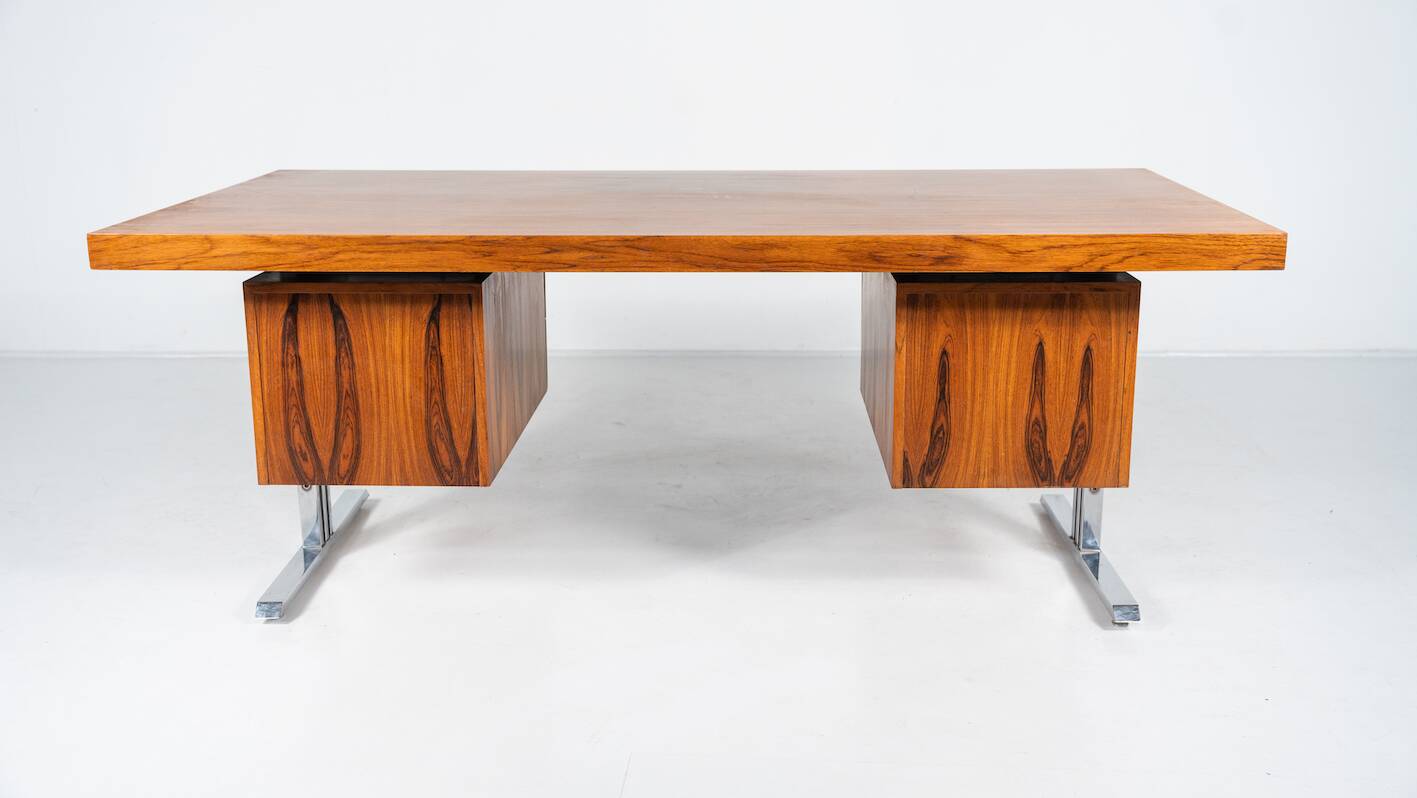 Bureau moderne du milieu du siècle en bois et chrome, Italie, années 1970