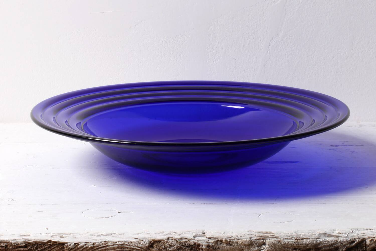 Glass Centerpiece Platter Forum Sapphire / Bormioli Rocco / Italy / 1980s