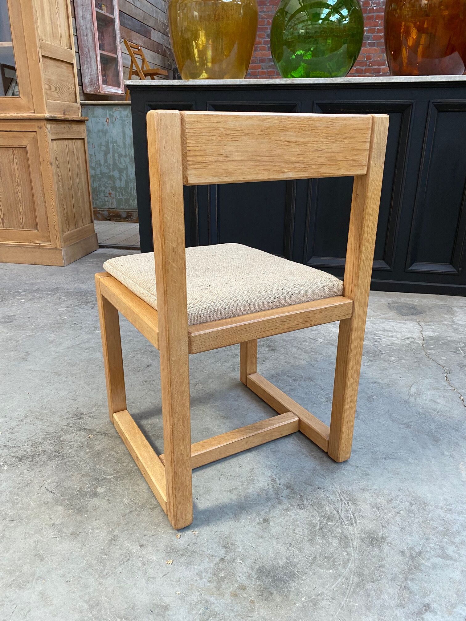 Suite of 6 chairs in solid oak 80s