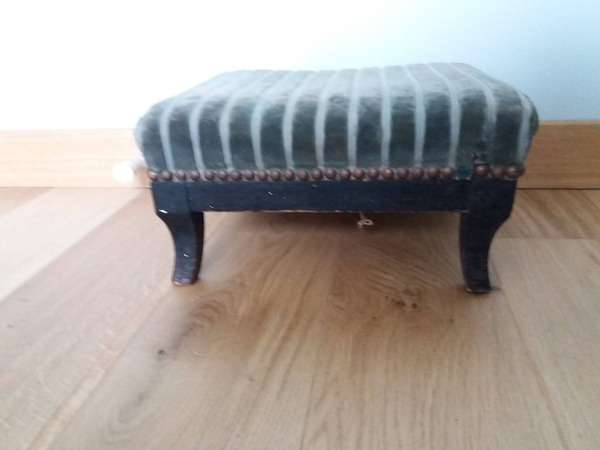 Wooden and velvet footrest