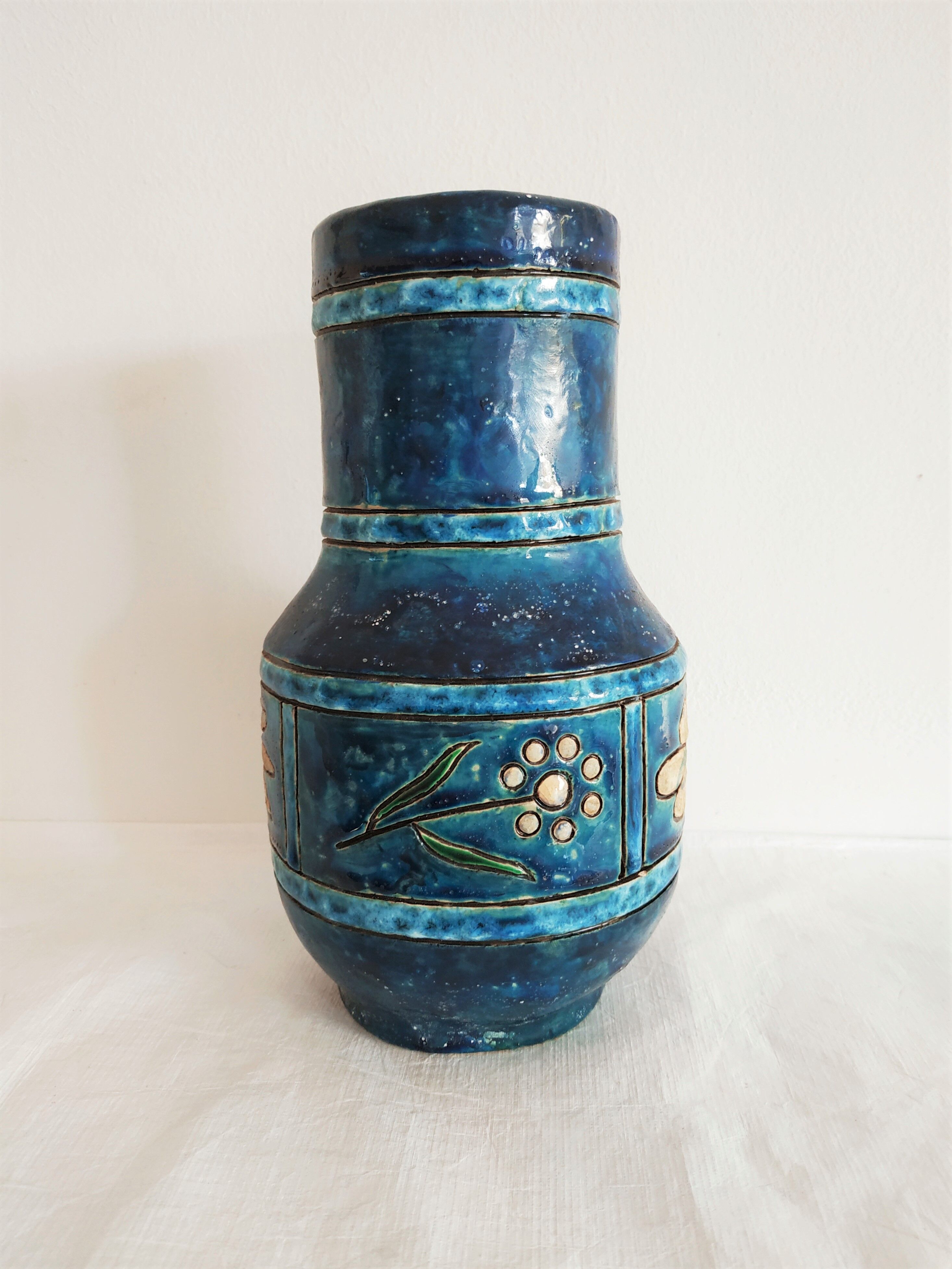 Triki blue ceramic vase floral patterns