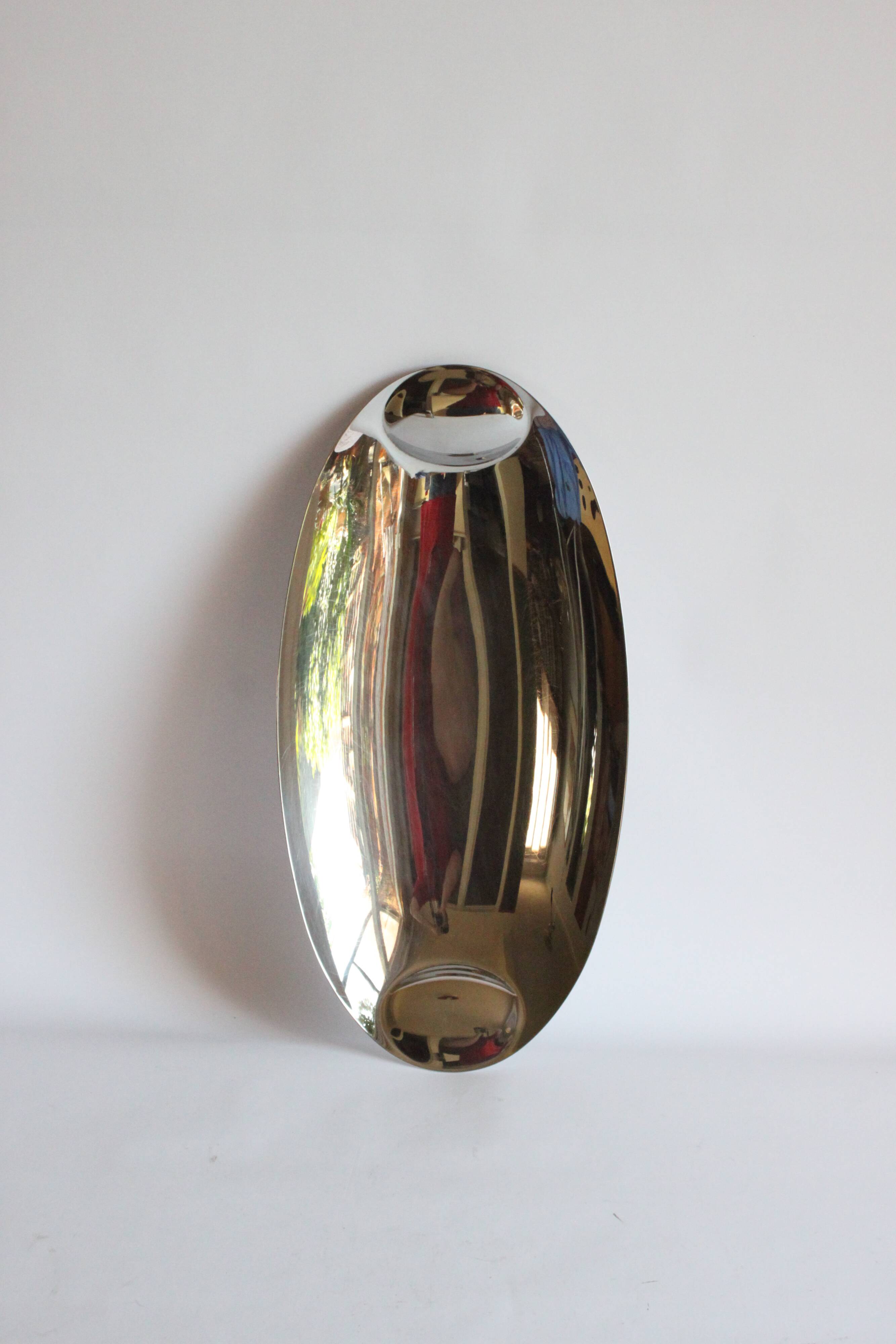 Modernist serving dish or tray by Lino Sabattini for Zani & Zani, Italy 1970s.