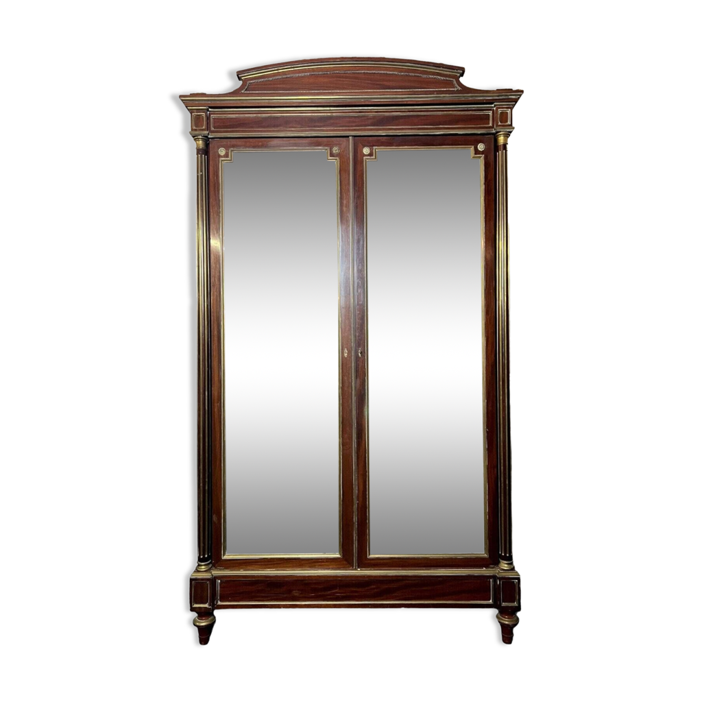 Armoire a glaces Louis XVI Parisienne en acajou et bronzes dorés vers