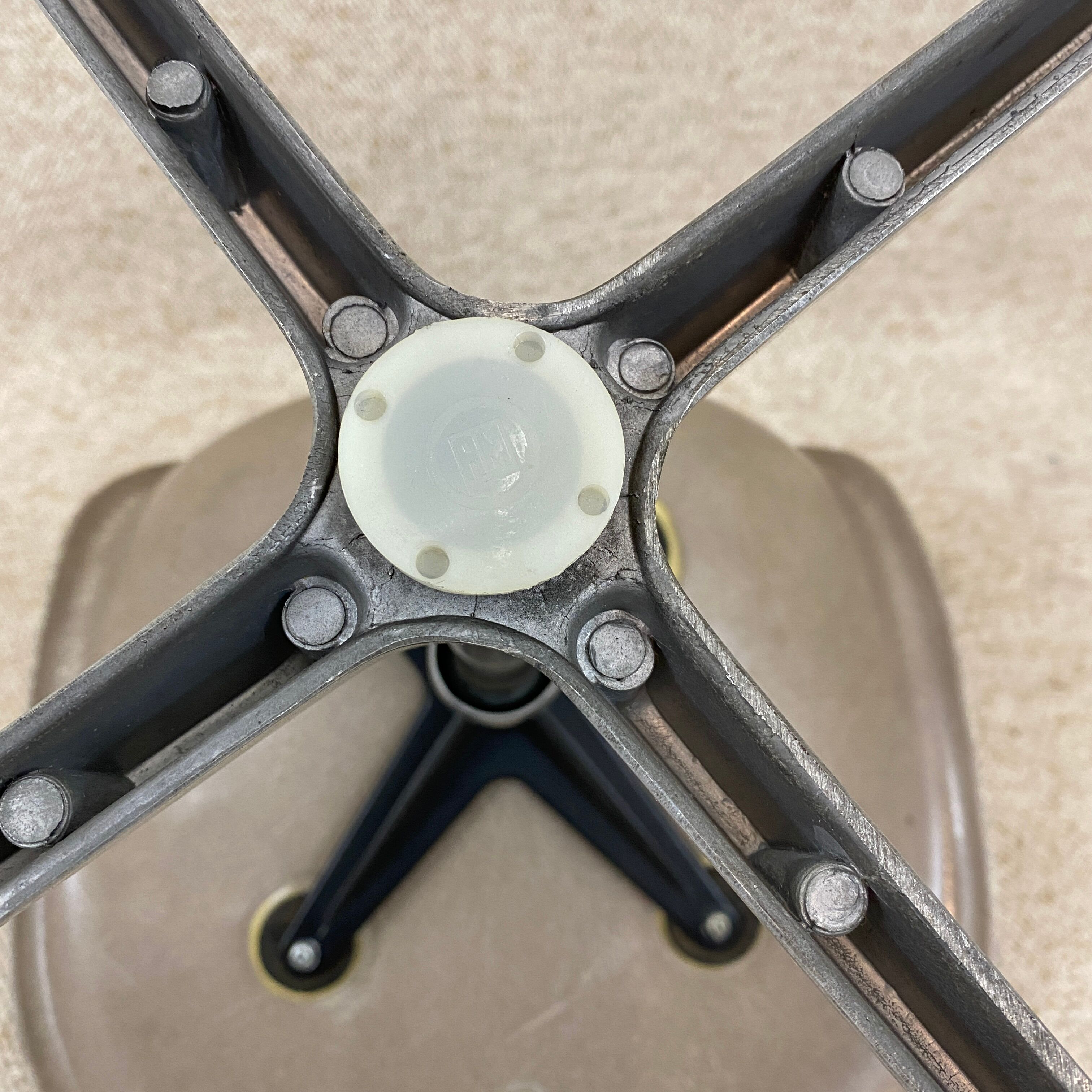 Eames chair fiberglass grey herman miller