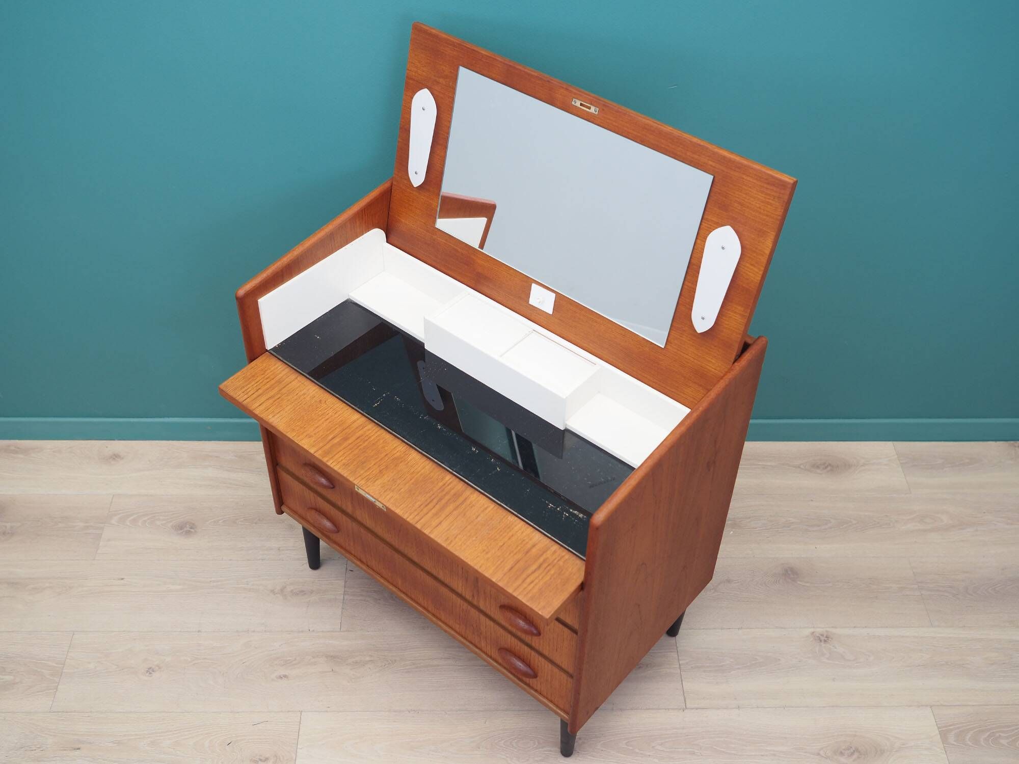 Teak dressing table, Scandinavian design, 1960s, manufactured by SW Finland