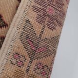 Vintage Turkish rug from Oushak, hand-woven 143x216 cm