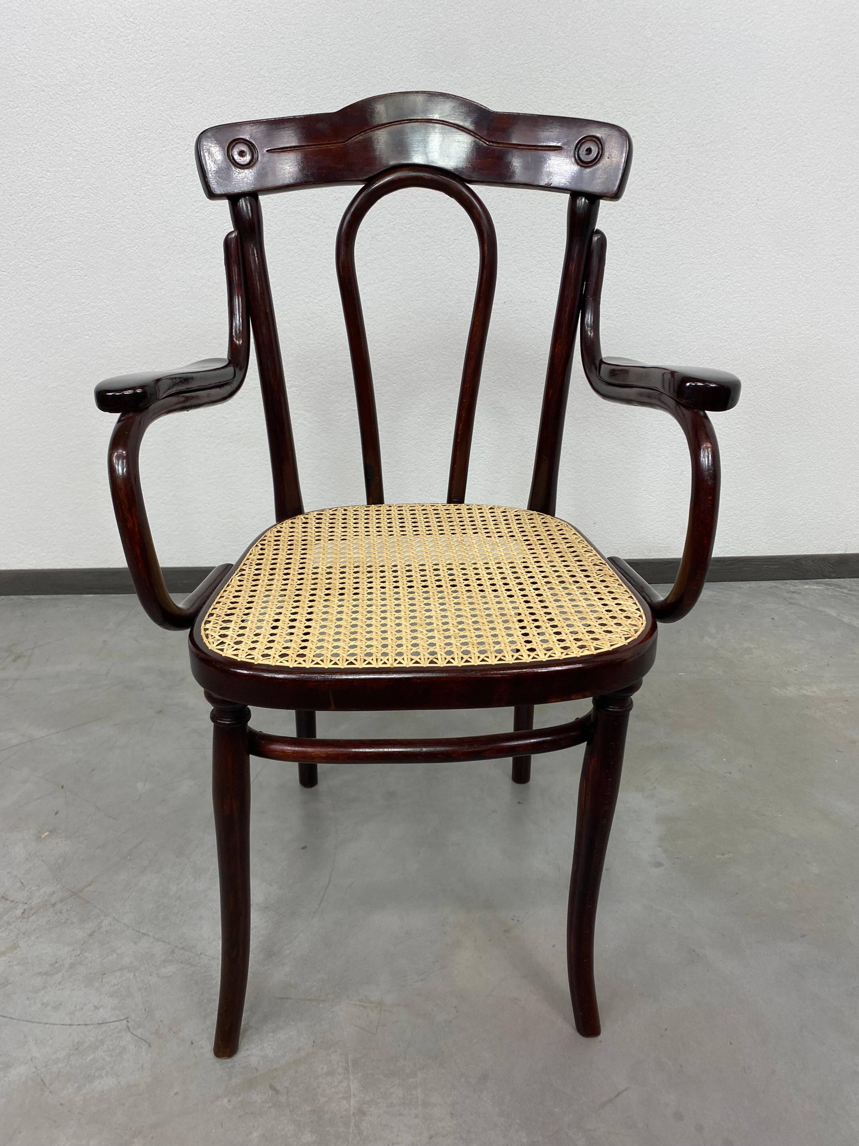 Chaise de bureau Thonet avec assise en rotin