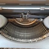 Portable Japy typewriter