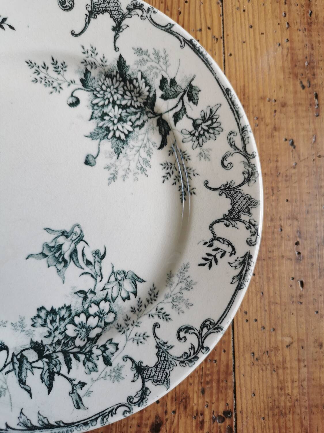 Old HC dessert plates, iron earth