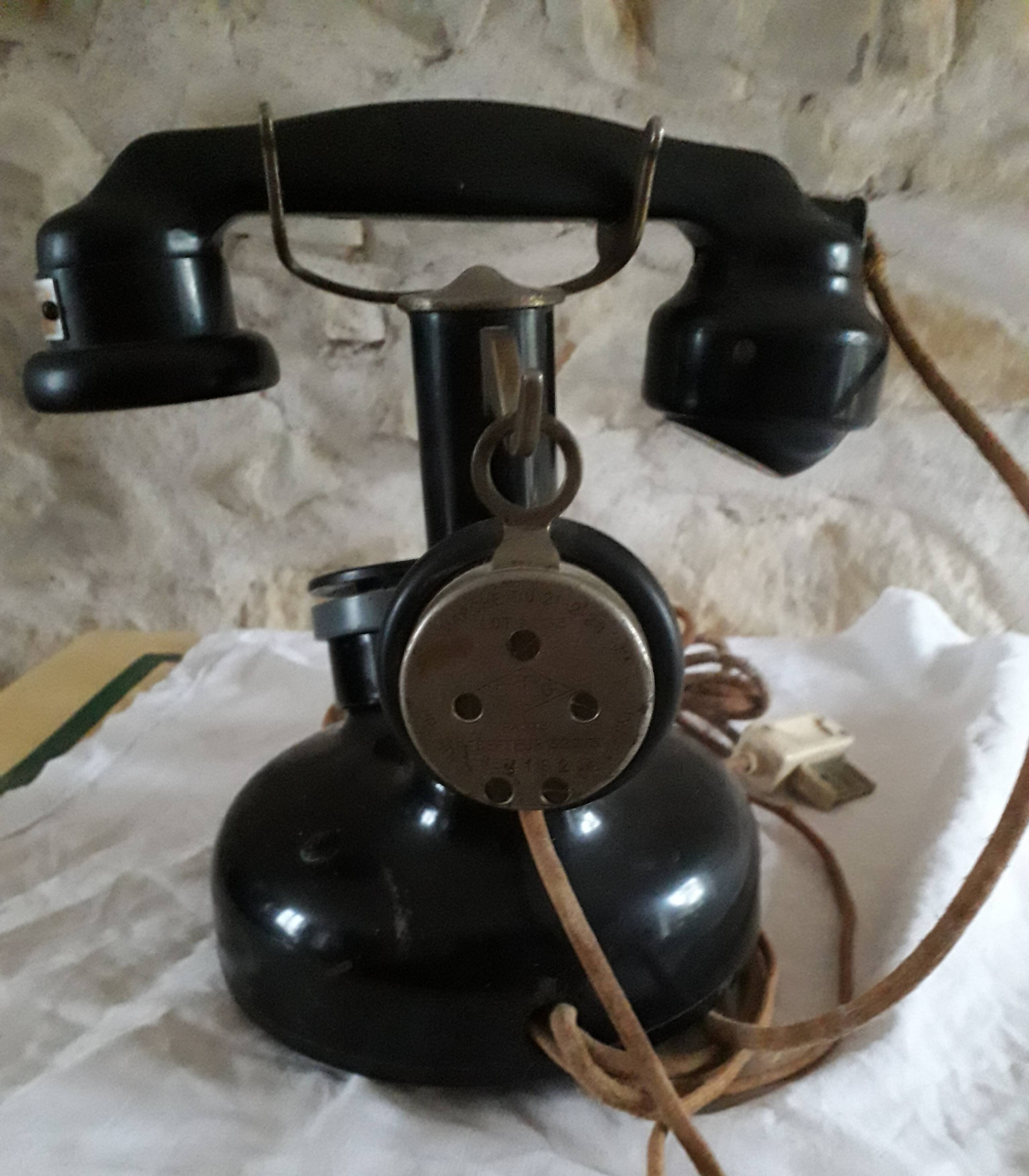 Téléphone 1928
