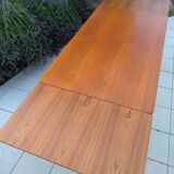 Scandinavian table